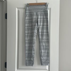 Space-dyed crop leggings